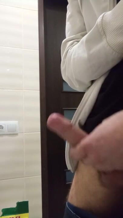 Valera4094: Shower masturbation 18+