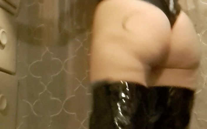 PandoraSG: 羞辱肯定 - 我比你的女朋友好