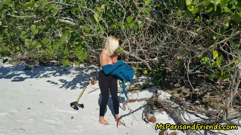 Ms Paris and Friends: Outdoor nude and flashing fun