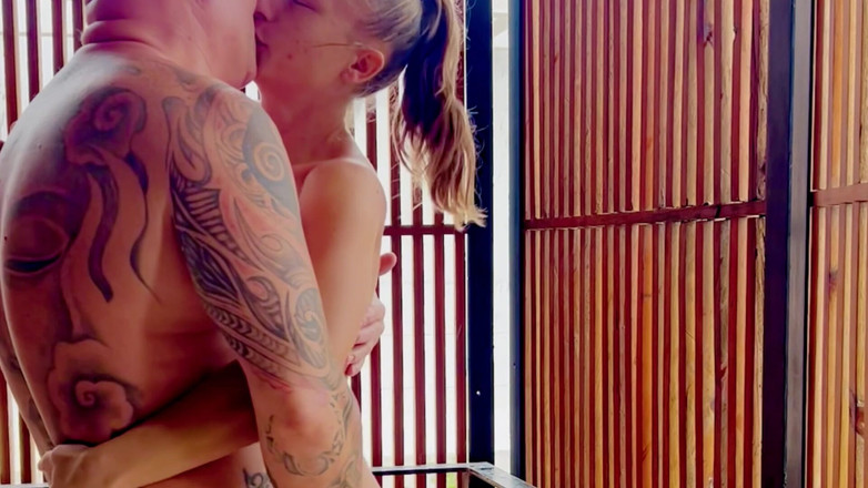 Caribbean Couple: Мое свидание с Tinder получил, грудаю мою задницу.