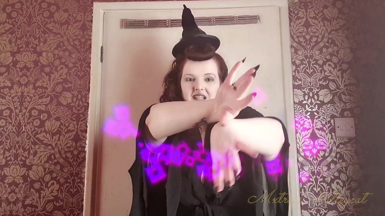 Mxtress Valleycat: Cursed Kisses