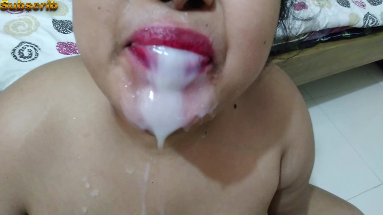 Aria Mia: Величезна сперма всередині пизди та індійський секс в рот