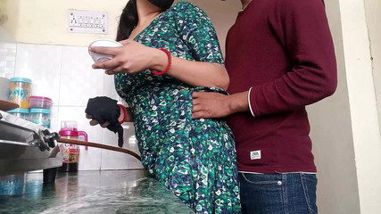 Yourdidipriya: 妻はファックしたくなかったのにキッチンでファックして喉の渇きを癒しました