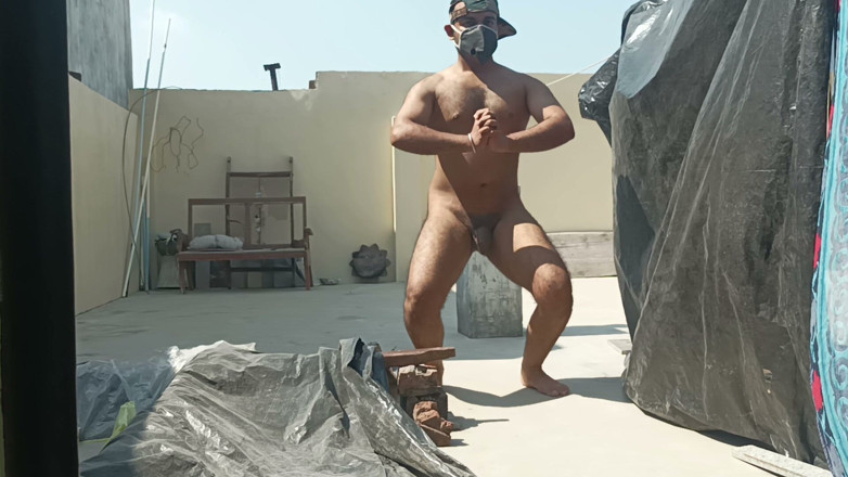 Sansuindia: Varun actor cocinera desnuda en el trabajo