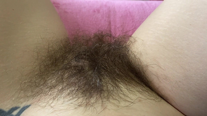 Cuteblonde666: Hairy bush fetish closeup