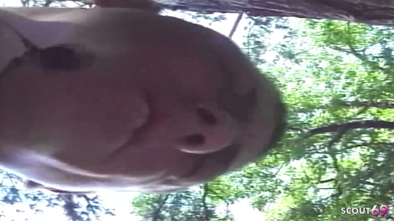 Shemale TS Collection: Trans latina scopata analmente all'aperto da ragazzi