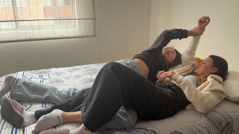 scarlettandc: Ocieramy się o siebie