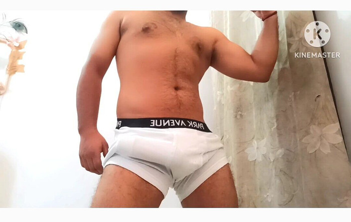 Desi__Panda: Entrenador de gimnasio gran polla monstruosa en ropa interior bbc...