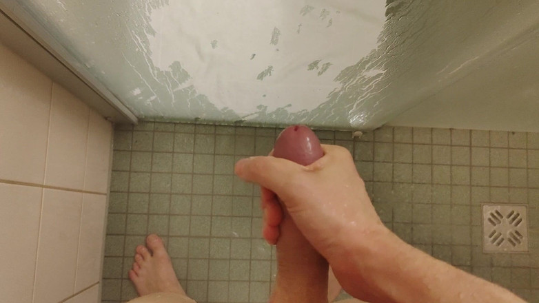 Bayer911: Pișare și spermă pe paharul dușului meu