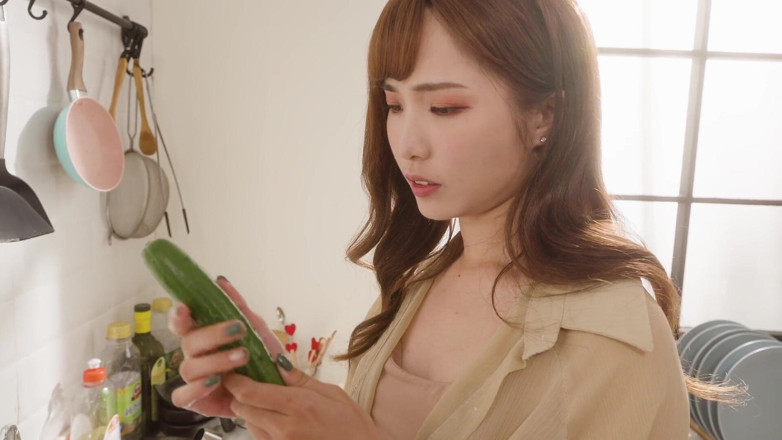 Asian Milfs n Teens: Scene #181326- Perv Milfs n Teens