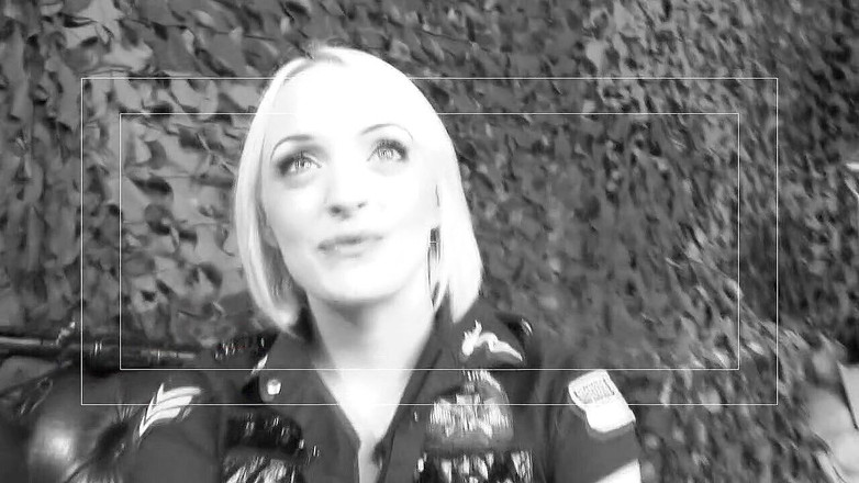 You're in the Army now: Перерва призводить до прийому величезного члена