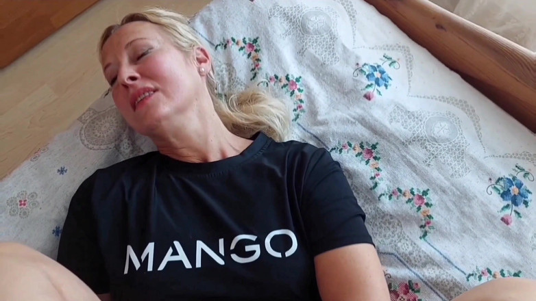 Selena701: Amatoriale Bionda Maturo Moglie Gode Del Sesso in Mezzo