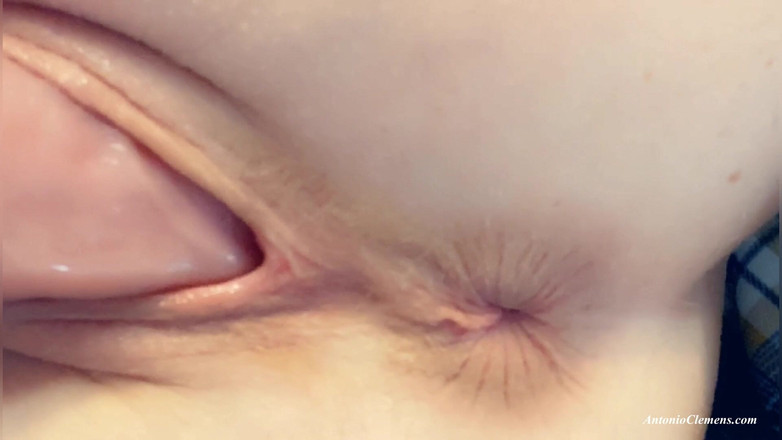 FoxyAleksa: Šťavnaté šukání drobné kundičky. Těsná díra pod sukní. Fantazie mého nevlastního...