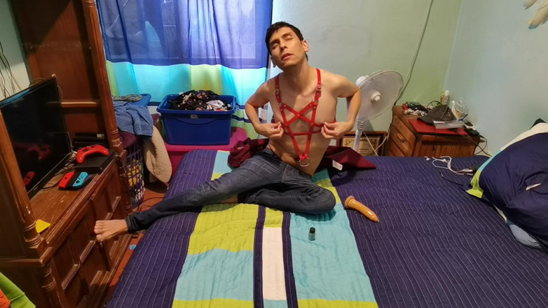 Leo Rodriguez: Touching me