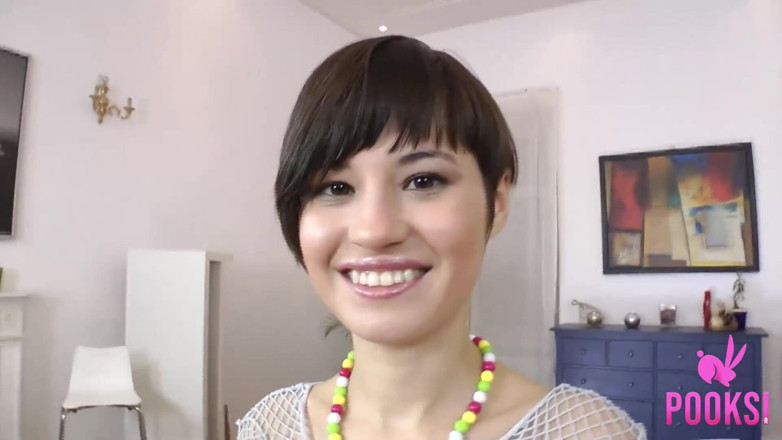 Pooksi: Full Video! Hot short haired brunette Michelle B gets super...