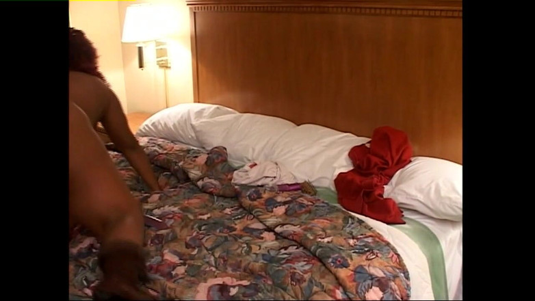 Heatwave Porn: लेस्बियन खूबसूरत विशालकाय महिला, भाग 2