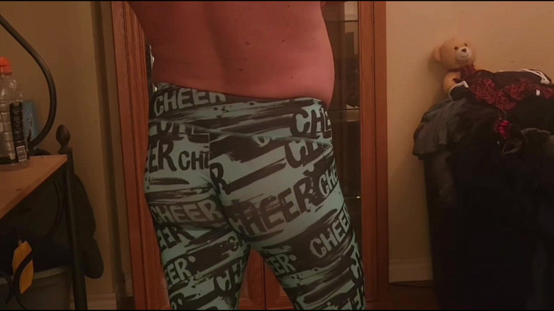 NiceBum2: Strakke jonge twink bubbelkont met slow motion cumshot