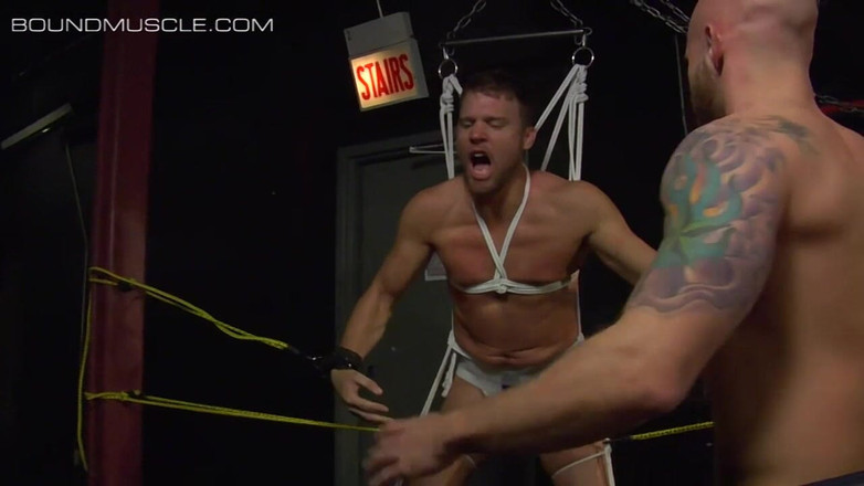 Bad boys bootcamp: スティーブンがずぶ濡れになる - パート4