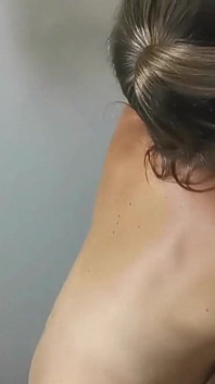 Damlo a me la macchina del sesso alla pecorina