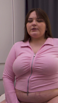 Veel plezier met masturberen op een nieuw speeltje - BBW masturbatie alleen