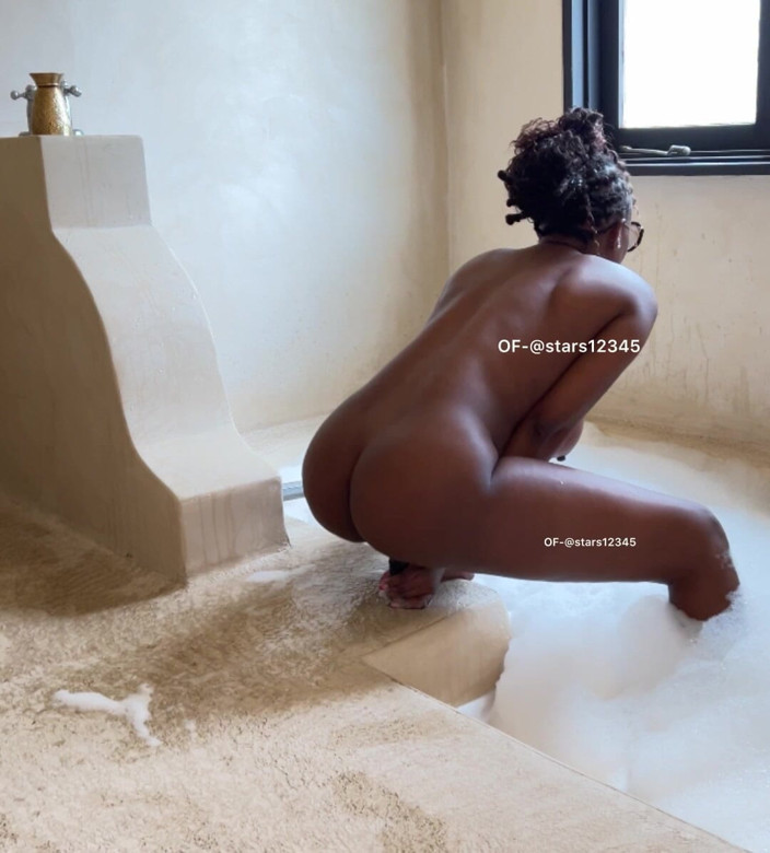 Its Nyota: Quickie in the African Hot Tub