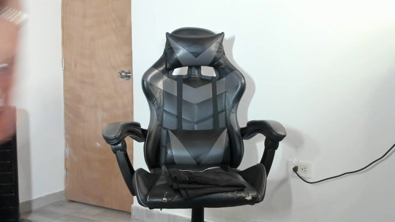 Leo J: Проникновение дилдо в латиноамериканский миссионер