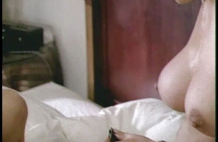 Perfect Porno: Britische studenten haben lesbischen fantasy-dreier