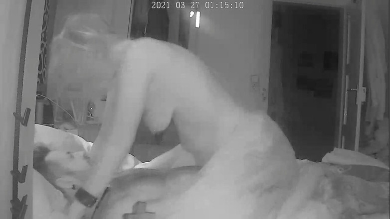 KittieNoOne: Saya Mempunyai Berbilang Orgasme