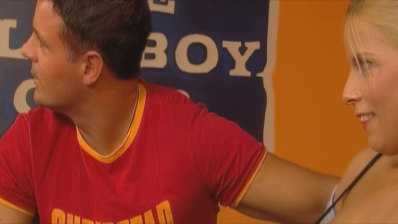 EroticPlanet XXX: Rakaman dekat panas menjolok pepek dan mengusik pantat