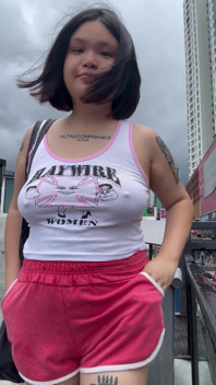 Braless BBW