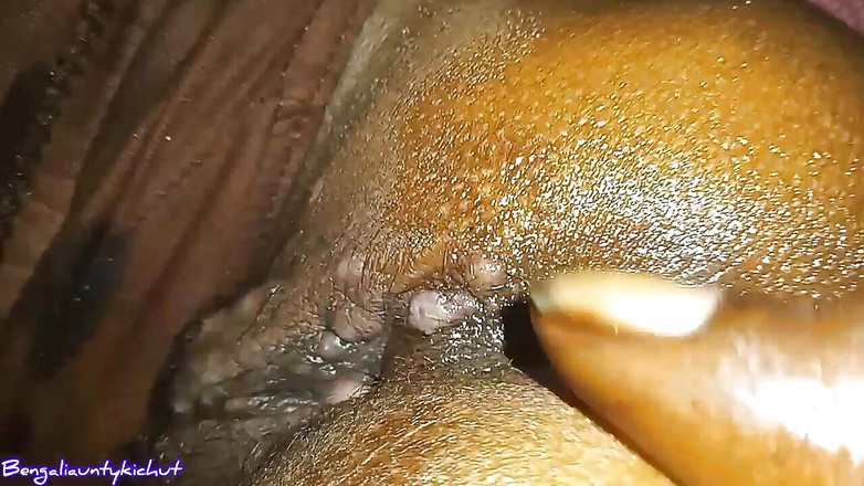 Bengaliauntykichut: Saya mengongkeknya dengan keseronokan