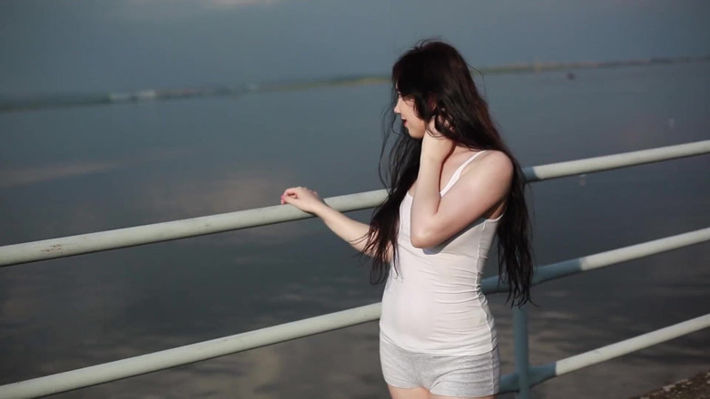 XCZECH: Daphne Angel - असली वीनस आउटडोर चूत दिखा रही है