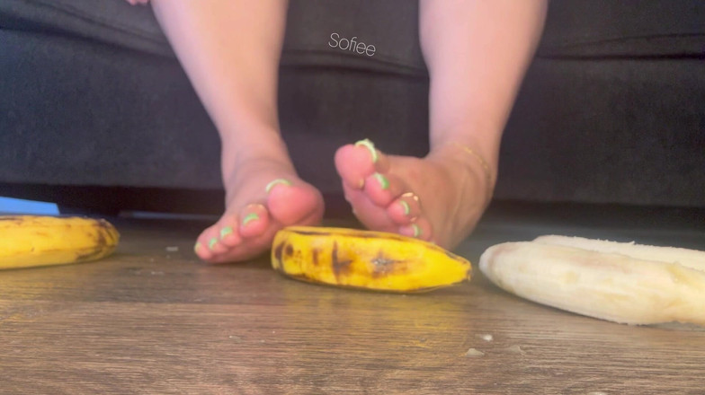 SofieeSoles: 5 banane, apoi le zdrobit