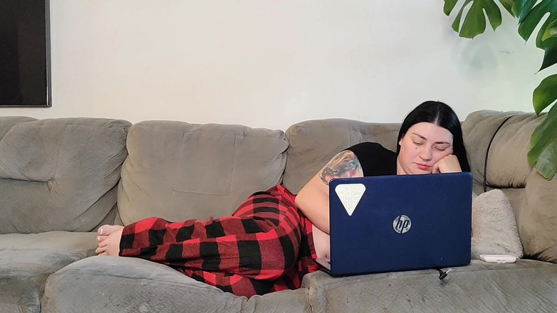 Julia Ryan: Nascondino