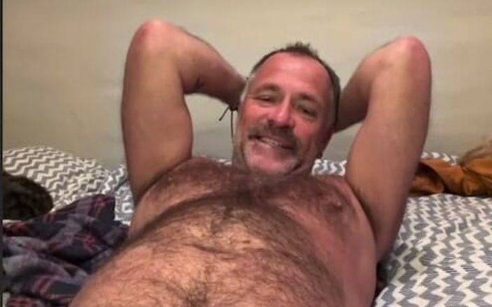 Daddybearvlc: Noaptea trecută pe Stripchat masturbare