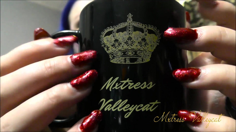 Mxtress Valleycat: Brokatowe dotykanie paznokci - nie zapominaj, kim jestem