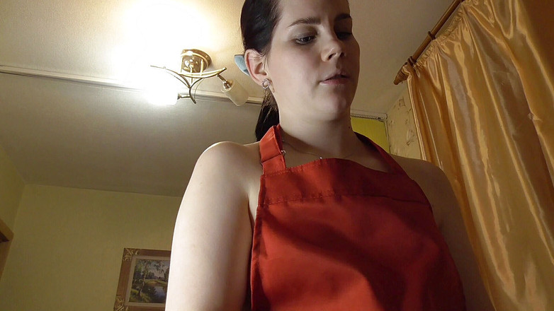 Anna Sky: Сексуальная великаншка Анна приготовила своего паренька