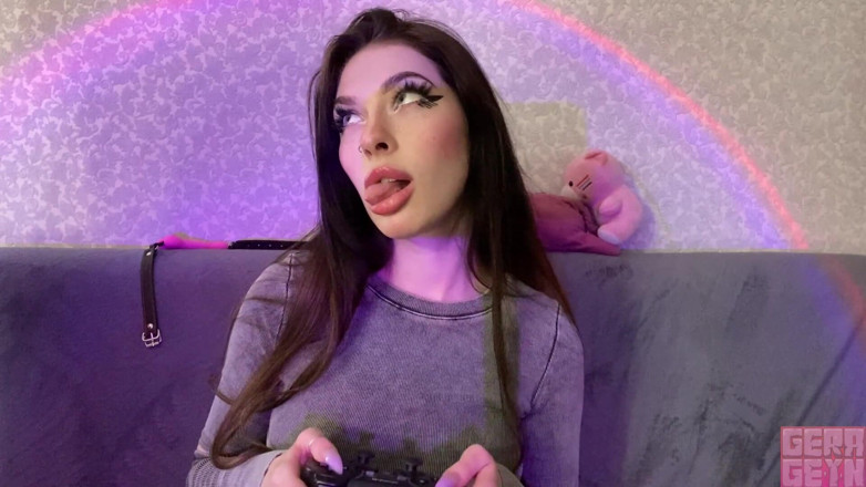 Gera Geyn Studio: Hot E-girl Love to Suck Big Dick and Videogames