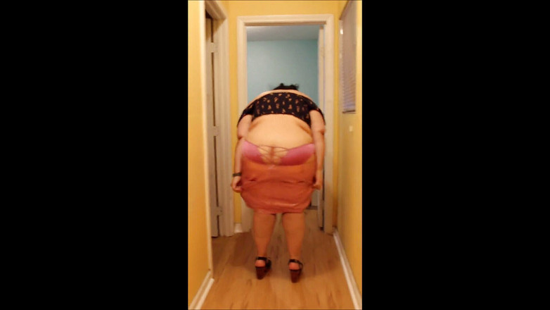 Letizia Luxe: Letizialuxe menggunakan seluar dalam untuk peminat akhir