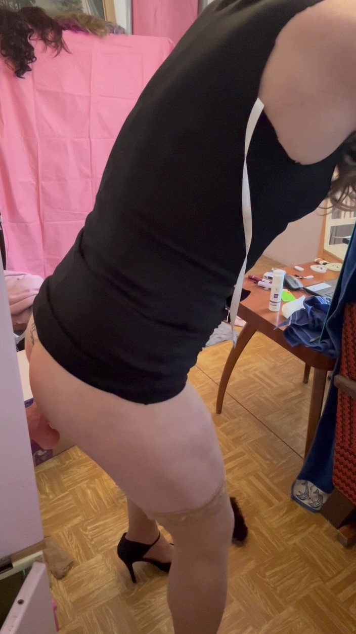 Laura Luiscz: 让我们开始一起享乐。