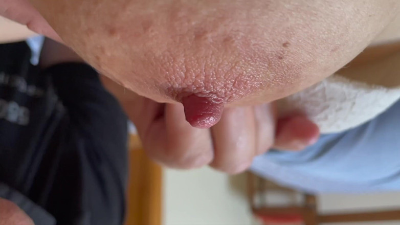 Anna Booty: He gnaw my nipples
