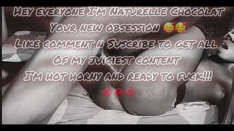 Naturelle Chocolat: Cavalcando il capo grande nero duro, scavando in profondità nel...