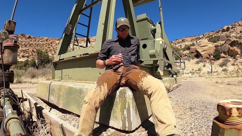 Lapetus: Pișându-mi pantalonii pe o platformă de ulei