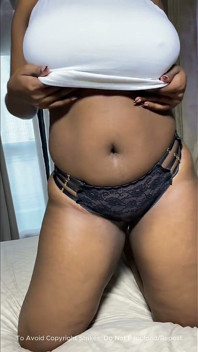 सौतेली बहन चलो सौतेले भाई को उसकी मलाईदार चूत चोदते हैं
