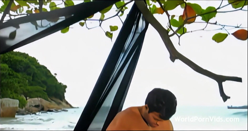 Selected worldwide porn: Intense fucking on the tropical beach
