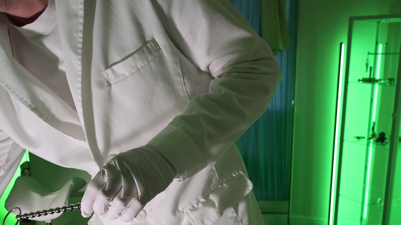 TomBakerBDSM: Programma di restringimento di castità Pt 1 (4k)