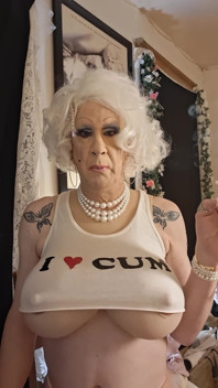 Im a Dumb Fuck Bimbo Looking for Cock
