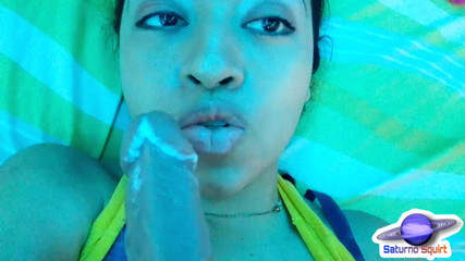 Saturno Squirt: Saturno esguicha intensa masturbação com creme de buceta, comendo o...