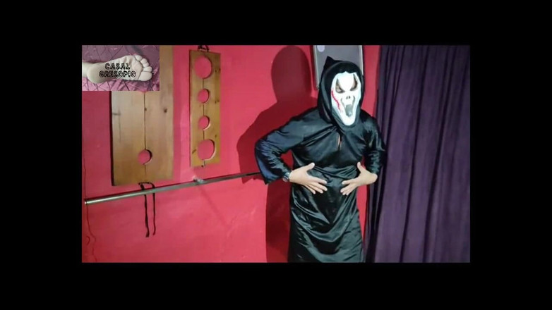 Casal Gresopio Male: Ghost Poses