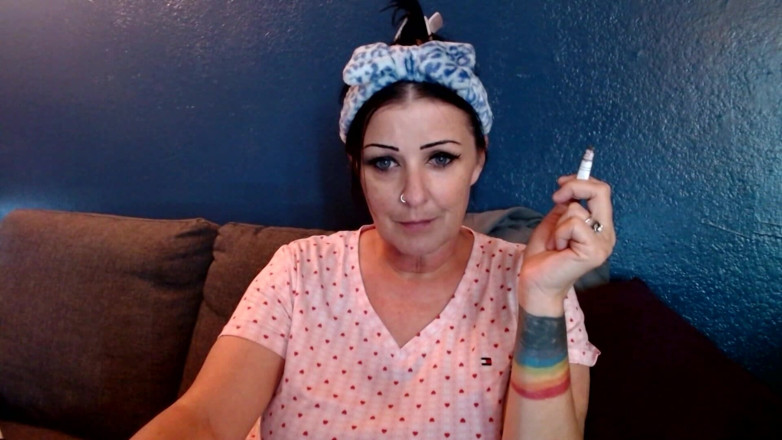 Abby Anna: Lovely Woman Smoking with You